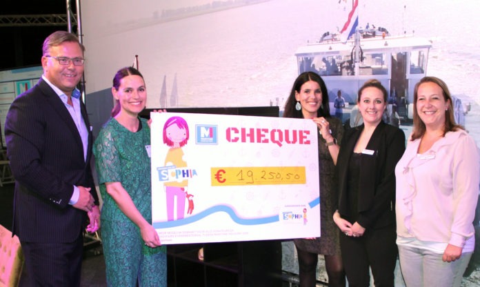 11MI_Sophia Cheque 1800