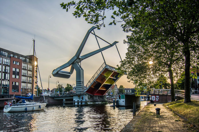 14Blauwe Golf brug Noord-Holland 1600p
