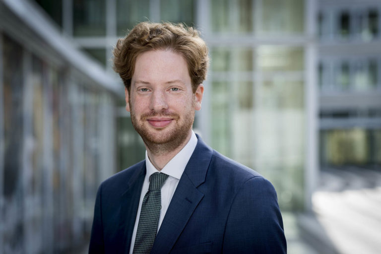 Binnenvaartkrant: Geld uit Brussel voor waterstofproject RH2INE. Binnenvaartkrant: Geld uit Brussel voor waterstofproject RH2INE.