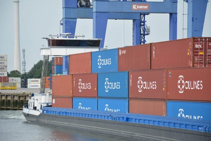 Containerschip Rotterdam Prins Willem Alxanderhaven