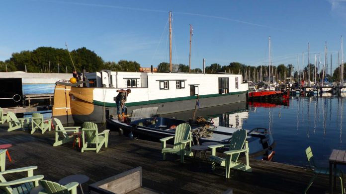 De gererstaureerde Zwerver in Naarden 2021