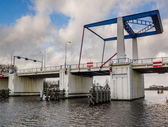 Brug Kootstertille foto Bayke de Vries Wikimedia Commons