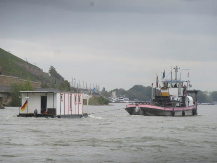 Hausboot bei Bingen