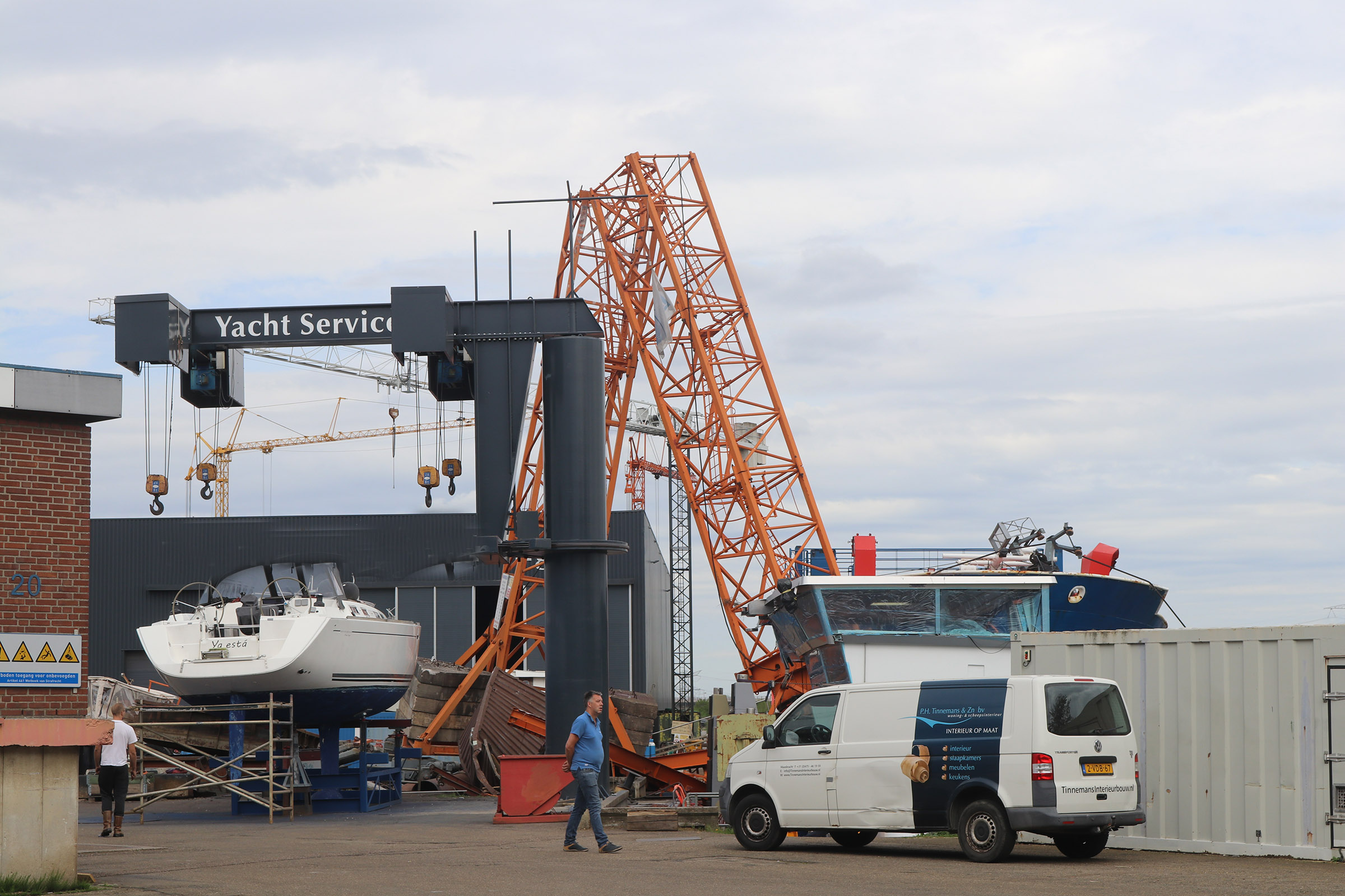 Twee gewonden op scheepswerf door omvallende kraan