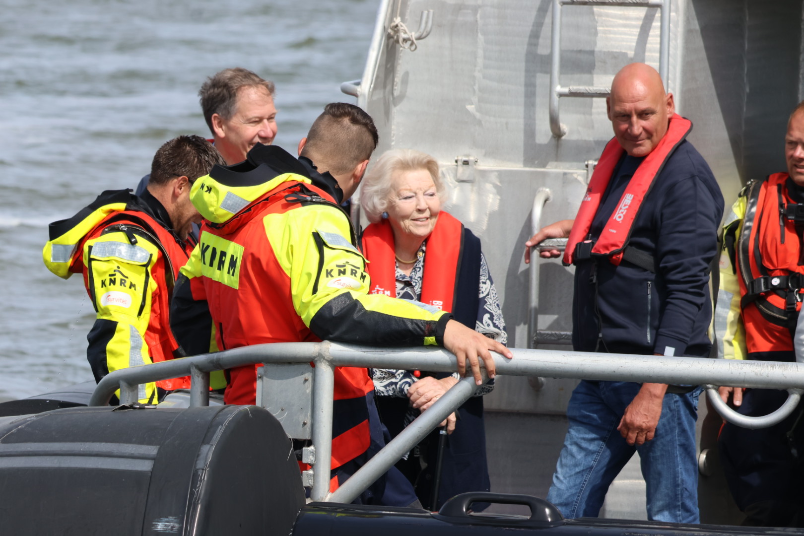 Prinses Beatrix bezoekt KNRM Stellendam